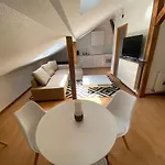 Petit 401 شقة *