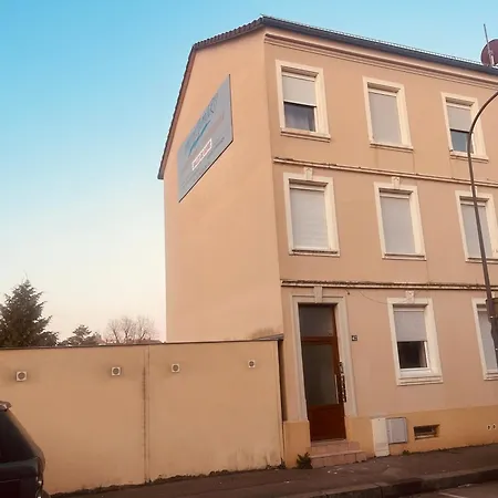 Ancien 4 Appartement *